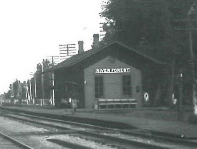 River Forest train station